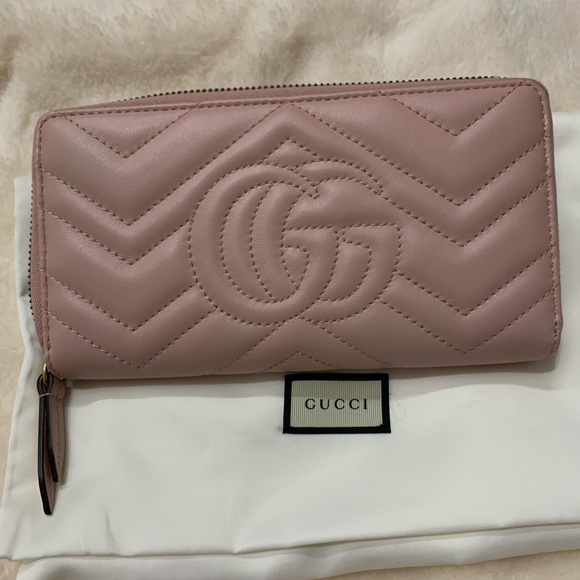 Gucci GG Marmont zip around wallet - Picture 2 of 8